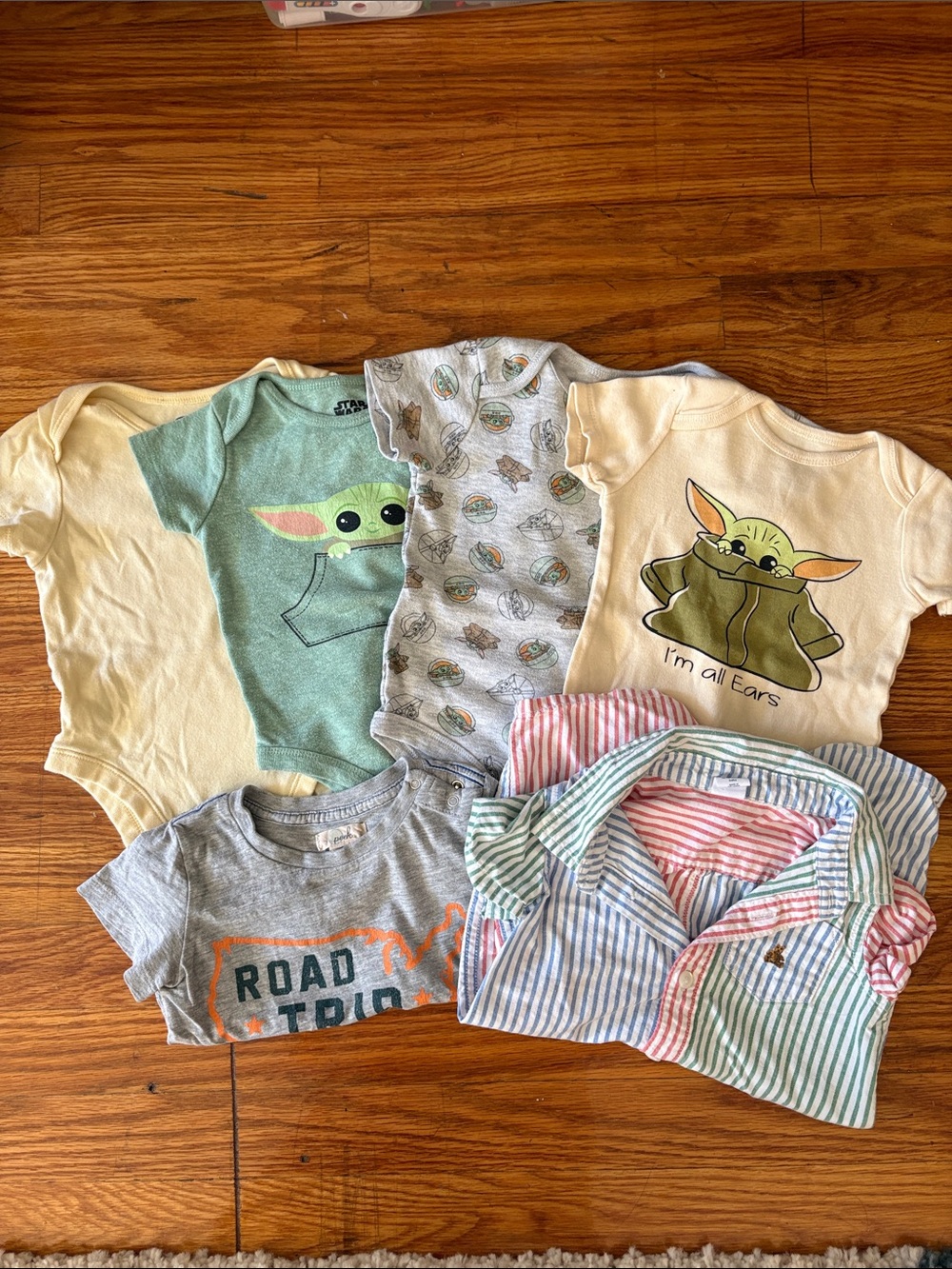Star Wars Baby Yoda (Grogu) Short Sleeve Onesies Bundle, size 12-18m